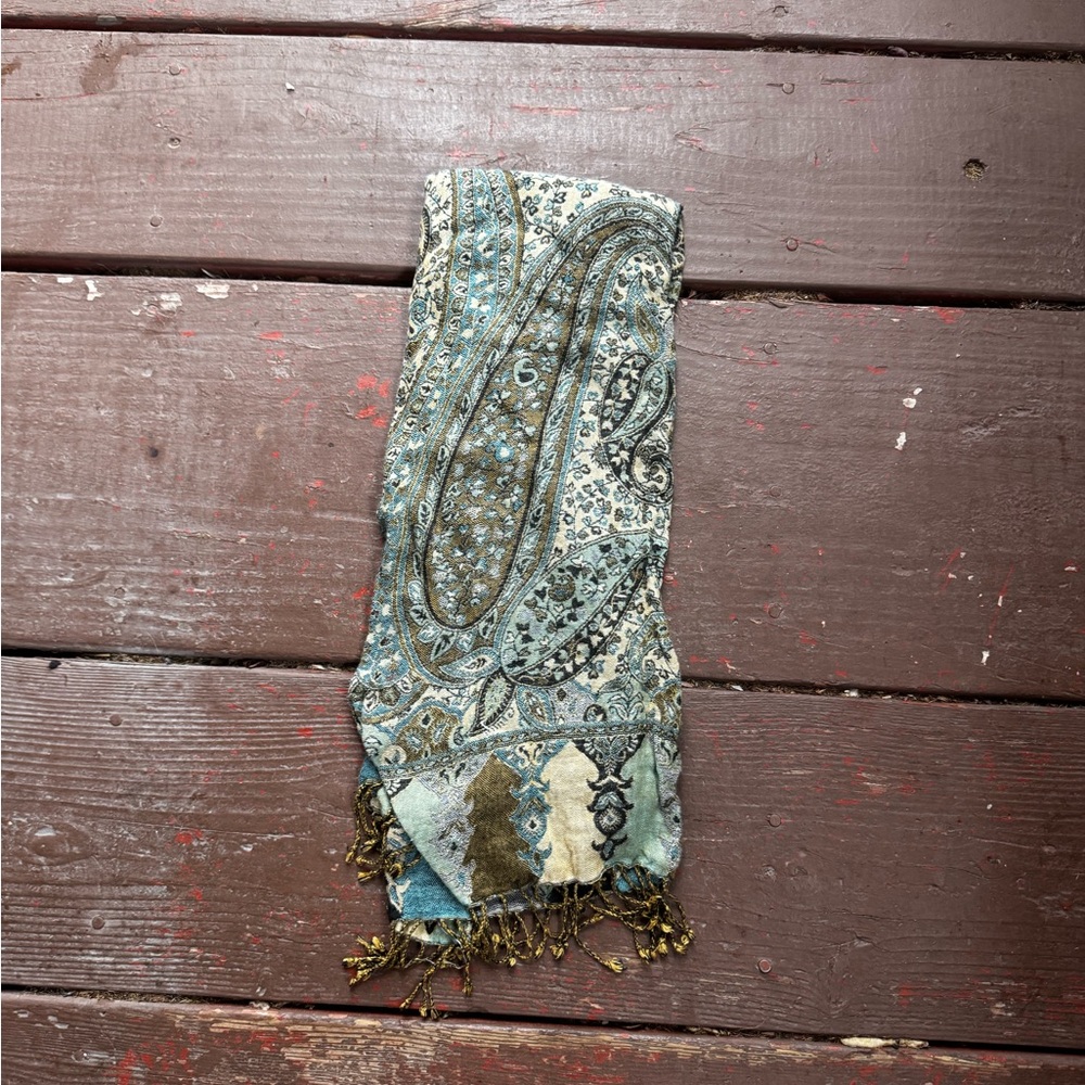Elegant Paisley Scarf in Blue and Brown